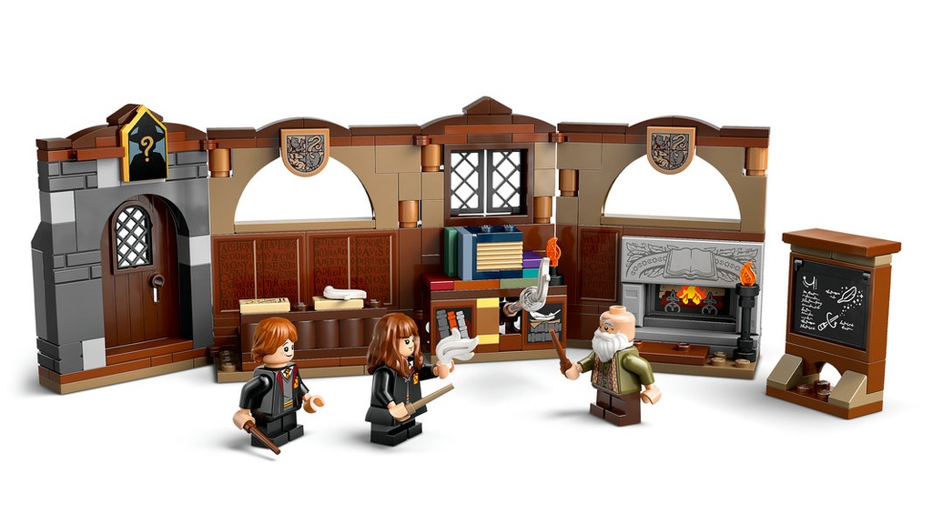 Castillo de Hogwarts™: Clase de
Encantamientos LEGO 76442