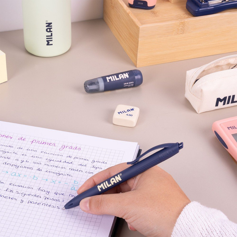 bolígrafo MILAN P1 430 since 1918, tinta azul